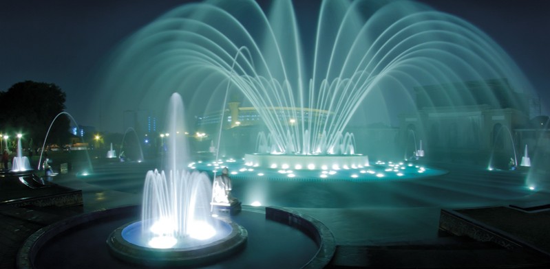 pisco sour day water fountain lima peru