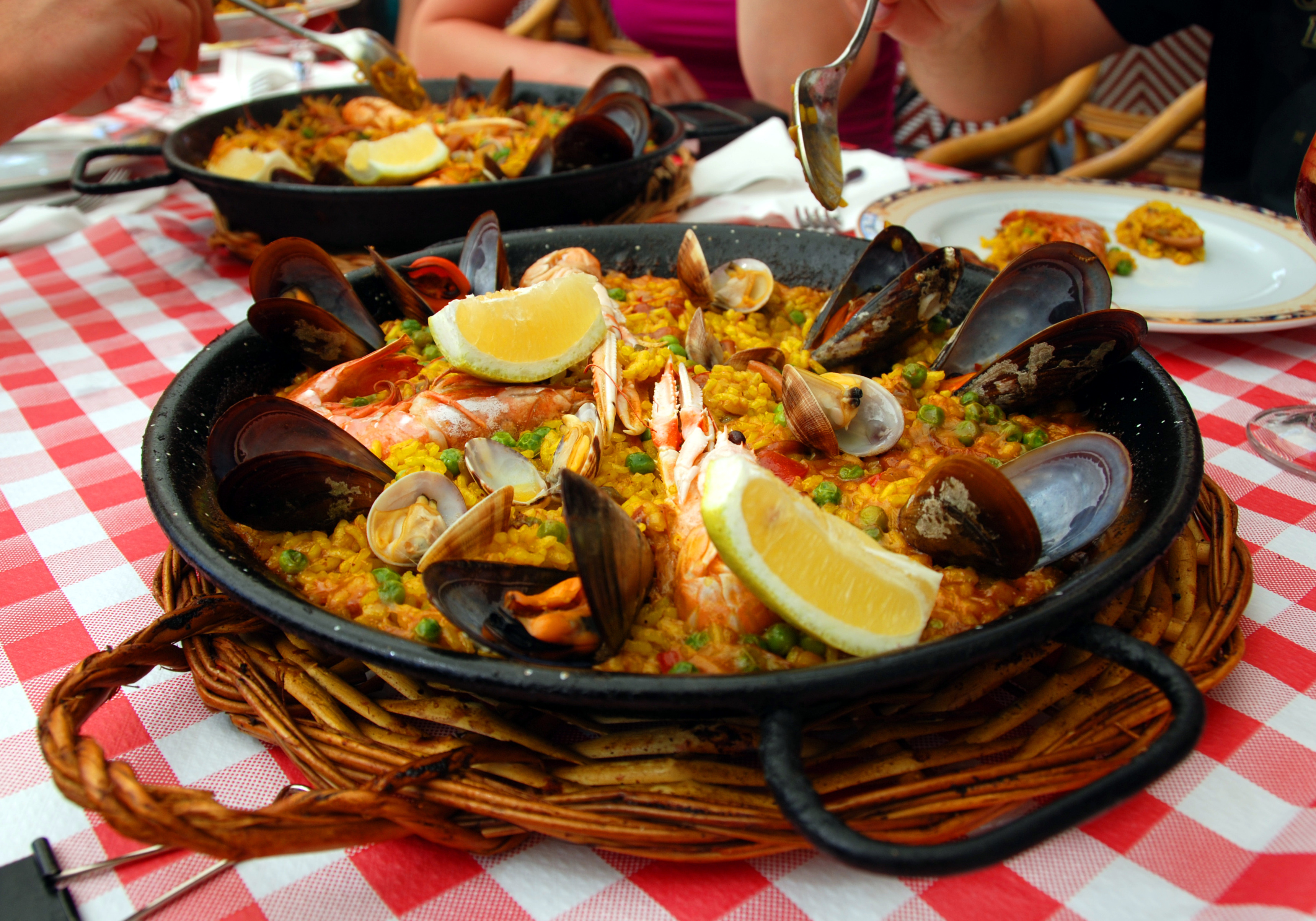 evening food tour barcelona