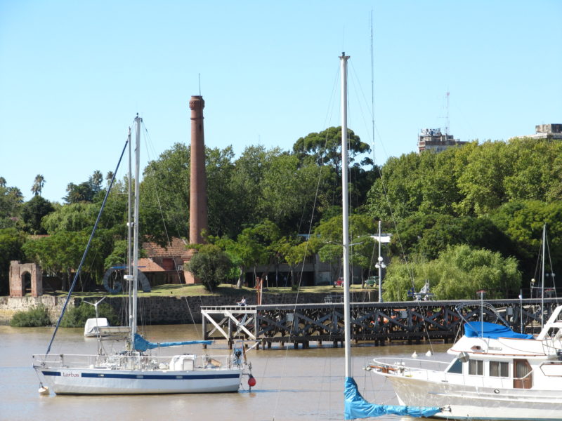 Colonia Uruguay port