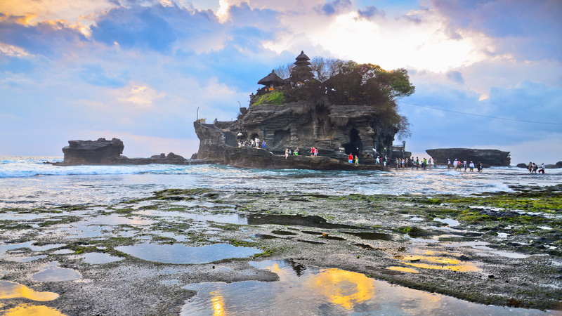 Tanah Lot temple Bali guide