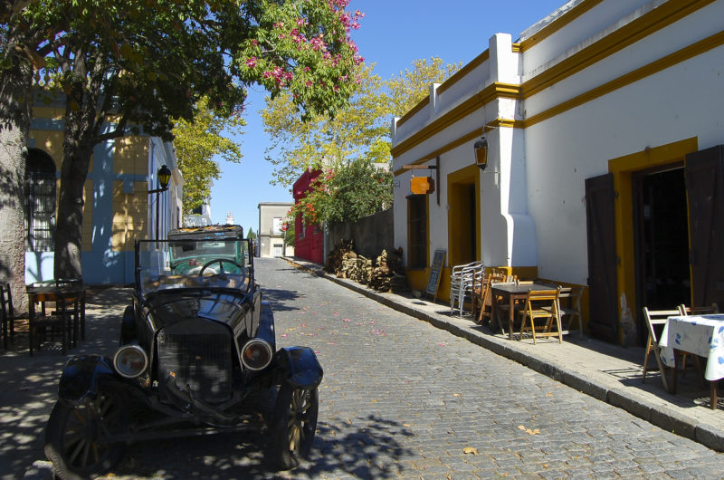 Colonia Uruguay street