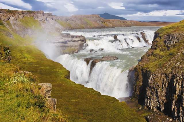 Iceland solo travel to Golden falls 