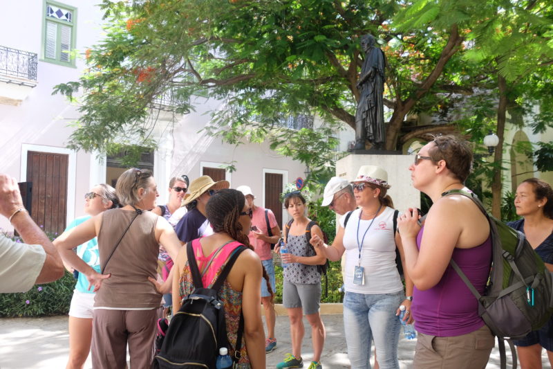 Local tour guide Havana group