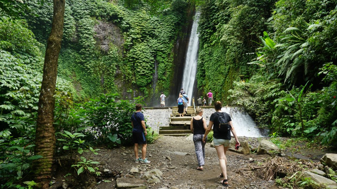 What to do in Ubud hiking waterfall