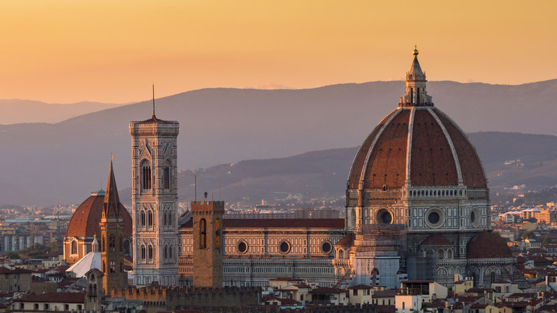 solo travel Italy Florence sunset