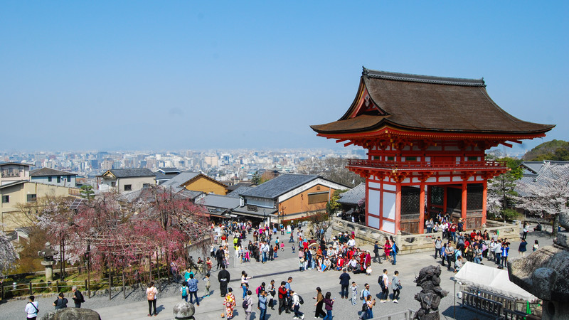 Geisha paparazzi' are back in Kyoto – and the city is ready to