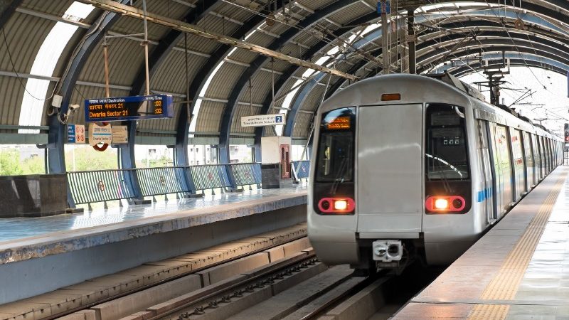 Trains pulls into station in Delhi India