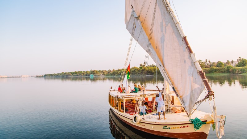 nile cruise traditional boat