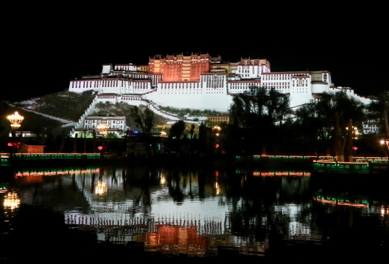 Tibet tours