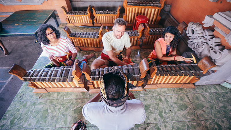 Gamelan lesson in Les Village.