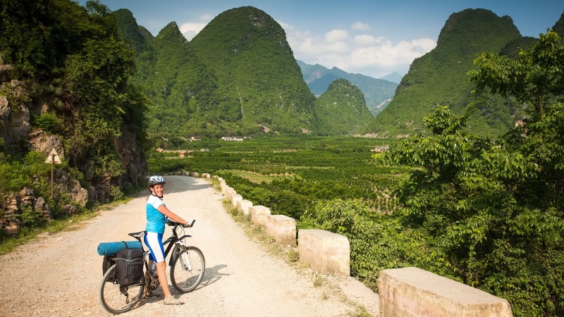 Discovering the Yangshuo countryside on two wheels