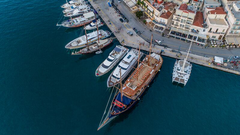 Aerial photo of boats in a harbour.