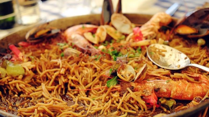 Dish of traditional Spanish noodle dish