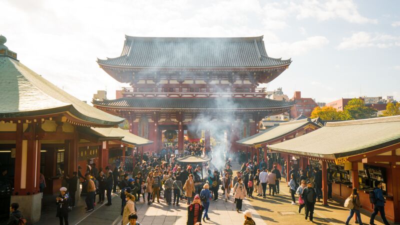 A busy temple in Tokyo