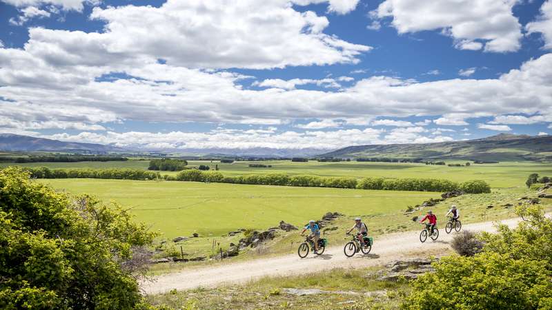 Otago Rail Trail cyclist