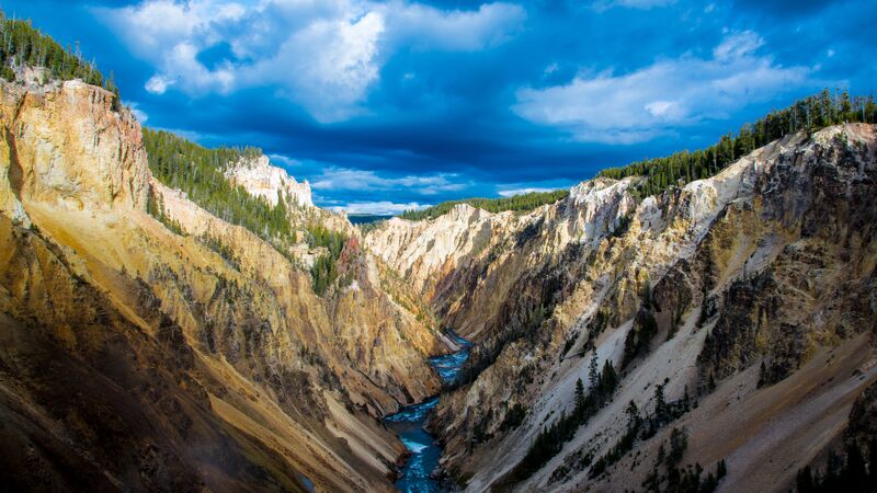The Yellowstone River in the Grand Canyon of Yellowstone