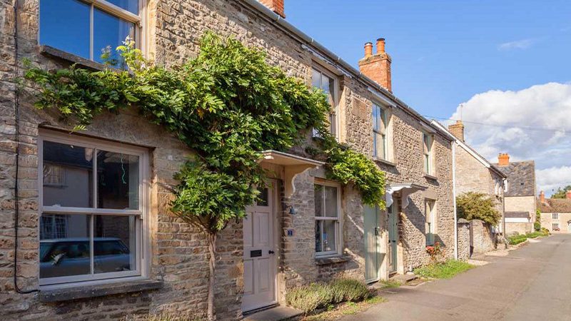 A quaint English cottage in Bampton