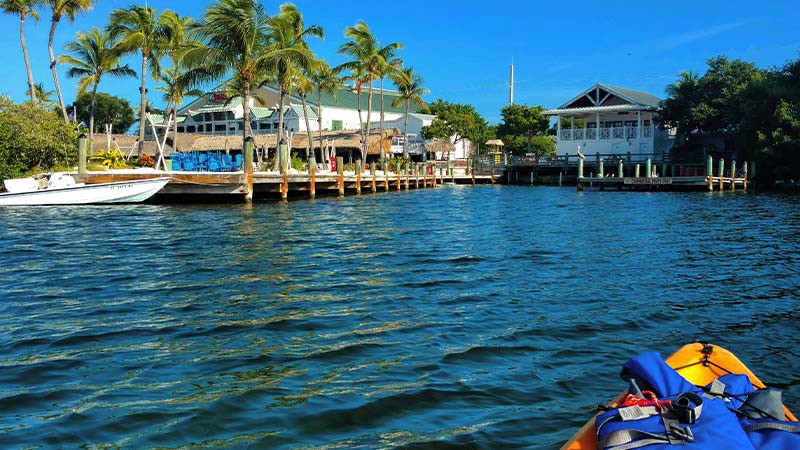 A kayak near a jetty in Key Largo