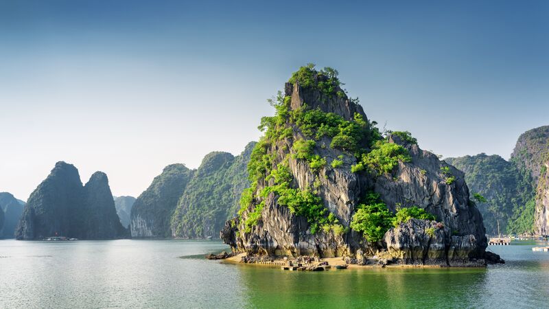 The rising islets and islands of Halong Bay. 