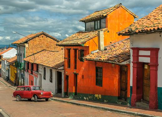 solo male travel colombia