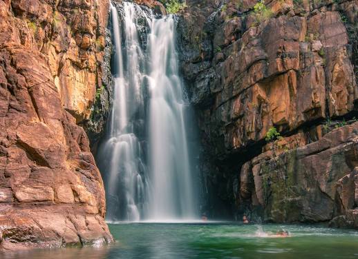 travel guides in tasmania