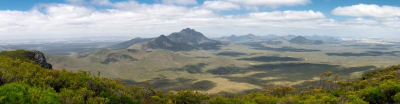 Panoramic view of the Stirling Ranges and Bluff Knoll, Western Australia