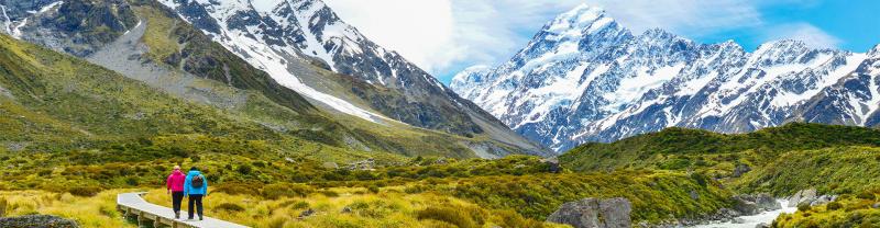 Hikers in Mt Cook Hooker Valley in New Zealand