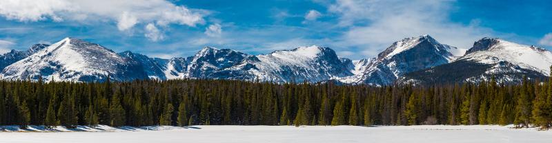 Snow-capped mountains of Rocky Mountain National Park