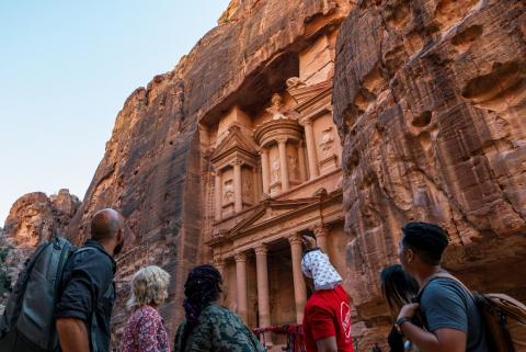 holiday travel jordan website
