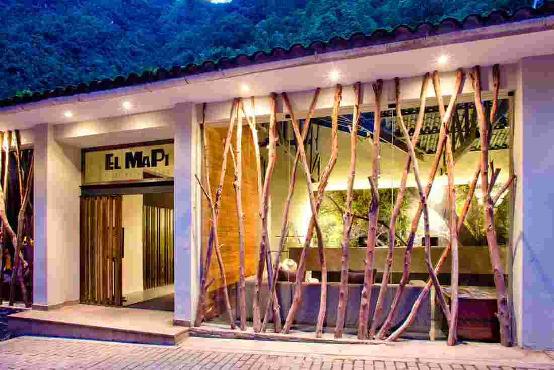 El Mapi Hotel facade