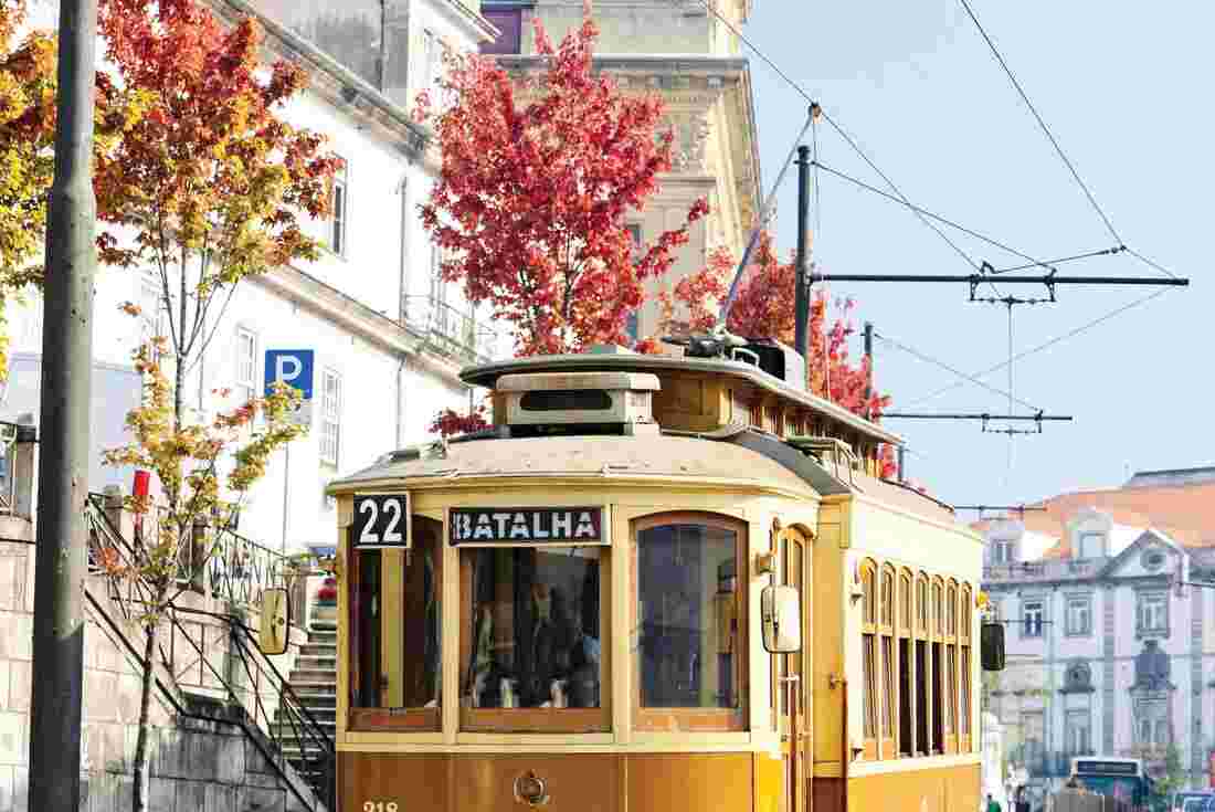 portugal_porto_tram-city-street
