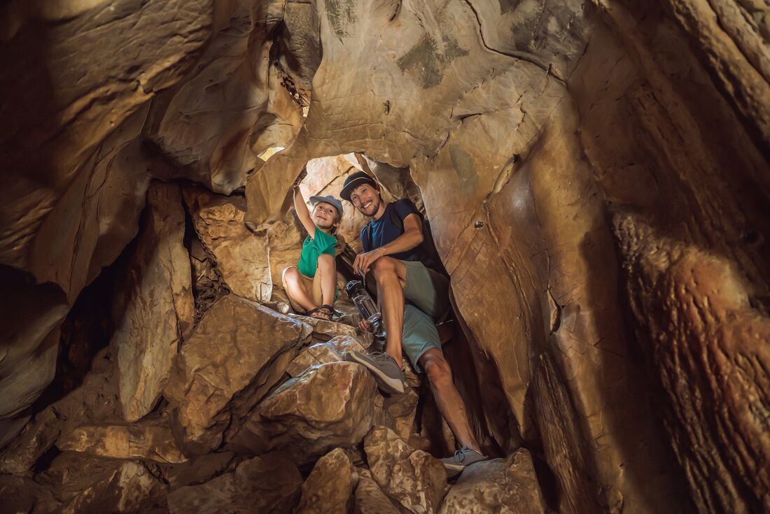 Exploring the Lu Tan caves