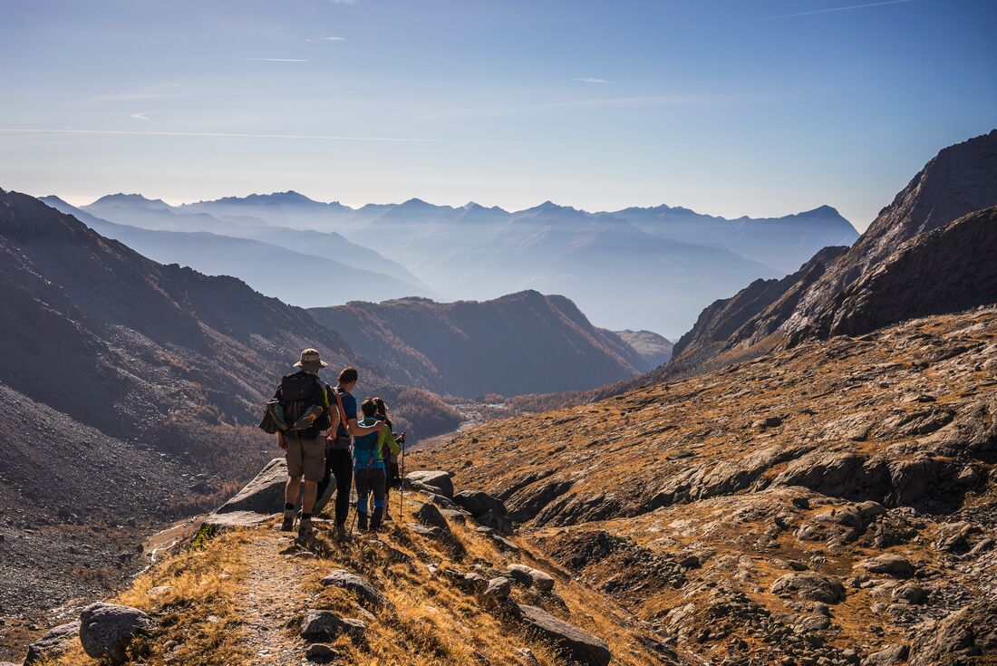 Premium Walking Hiking in Yellowstone Intrepid Travel EN