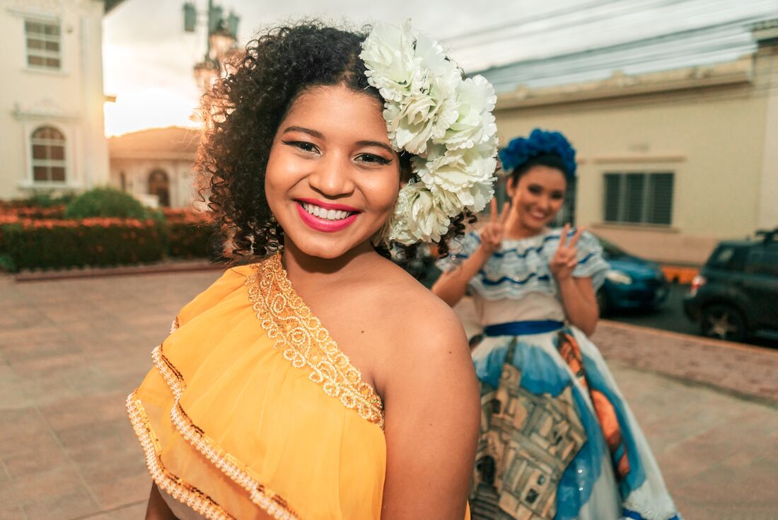Smiling locals in traditional dress, Nicaragua