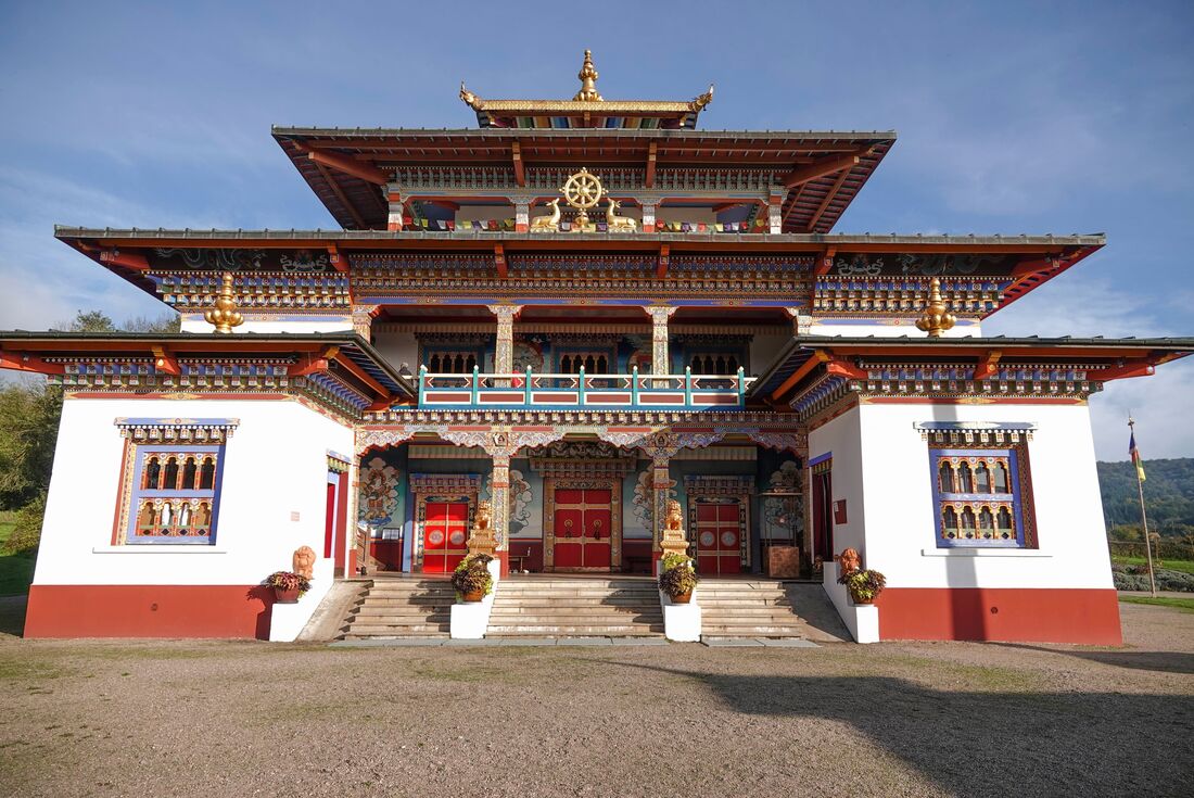 Gangety Goenba Monastery in Phobjikha Valley