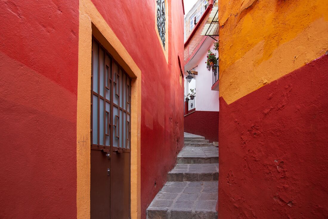Colourful alleyways of Guanajuato, Mexico