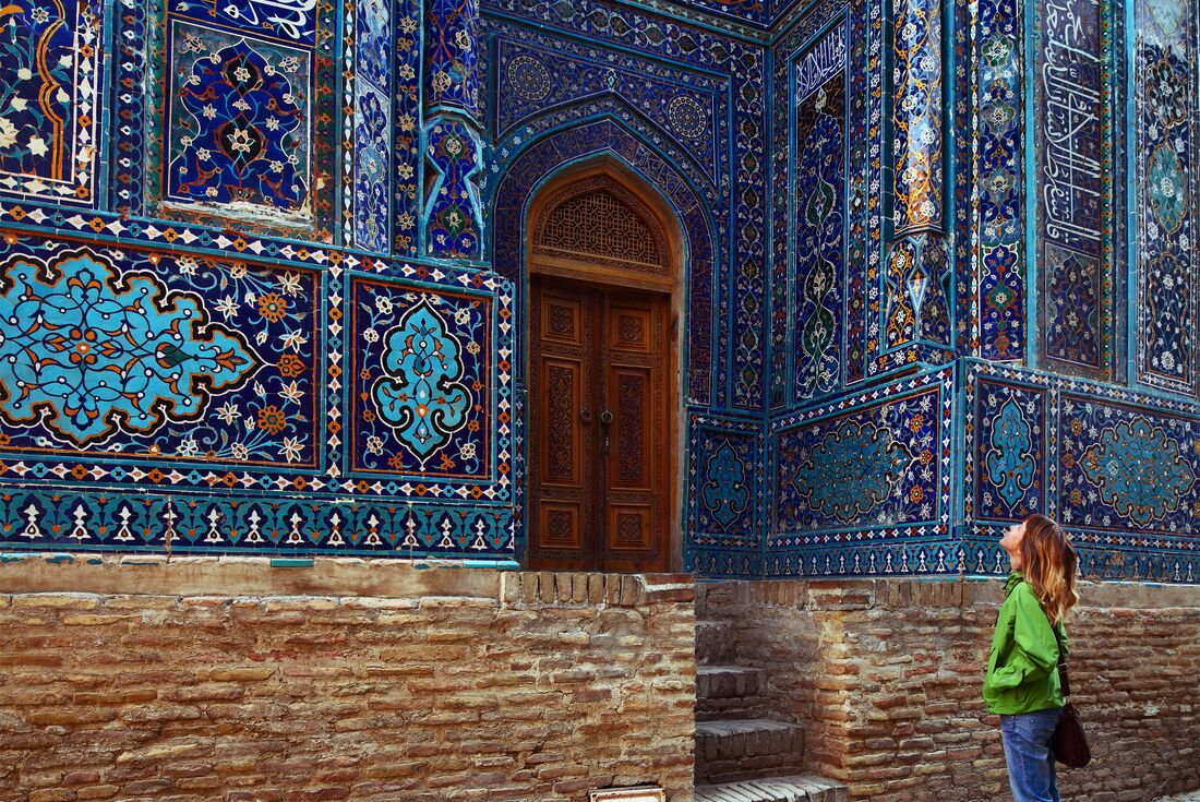 The blue tiles of Shah i Zinda's necropolis