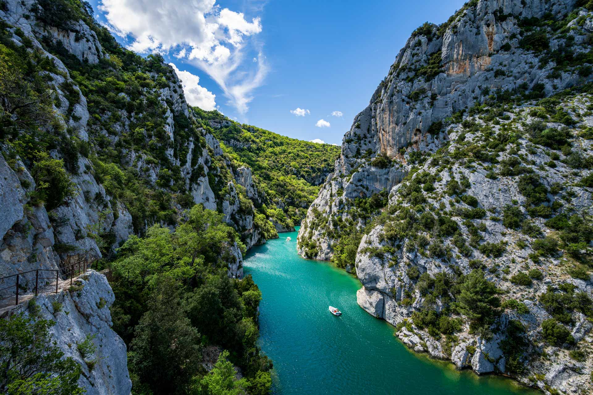 The gorgeous Gorge du Verdon, river-carved canyons in southern Provence